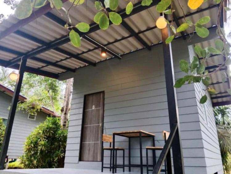 Family Resort Koh Phayam Exterior photo